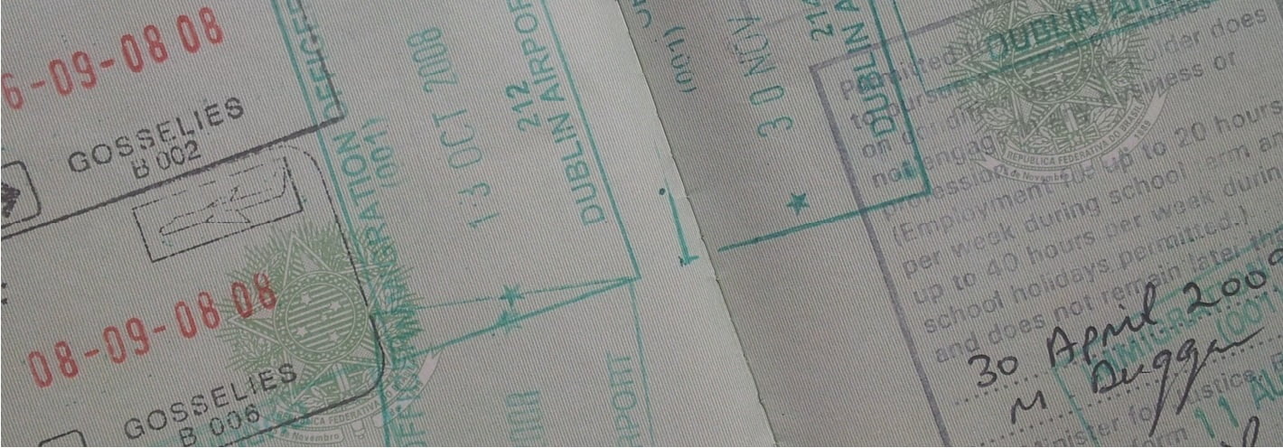 Passaporte e carimbos de imigração