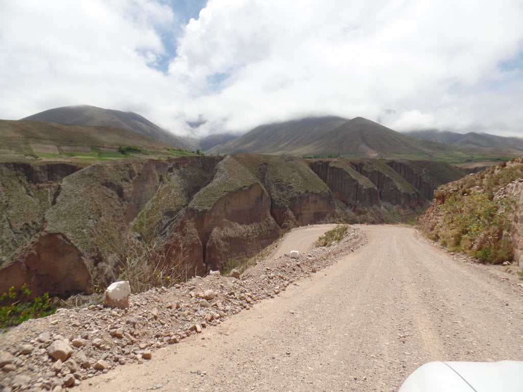 Precipíos no caminho para Iruya, Ruta 13, Argentina